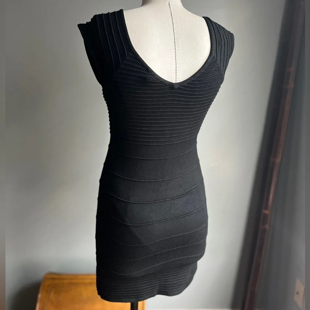 Twenty One Black body Con Super Stretch Zipper Dress Size Medium - Picture 5 of 7